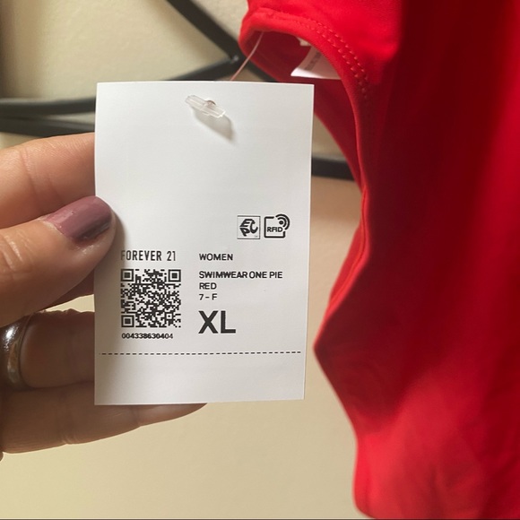 Forever 21 one piece swimsuit - Picture 4 of 6